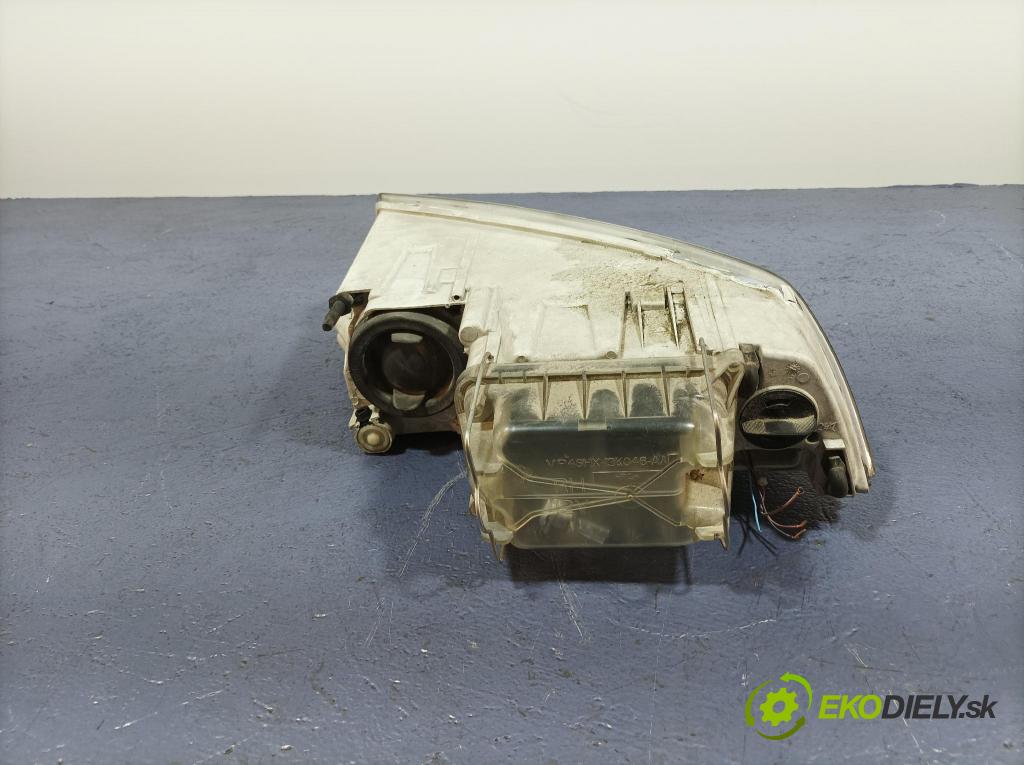 Skoda Octavia 2008 Reflektor: v pravo: 01