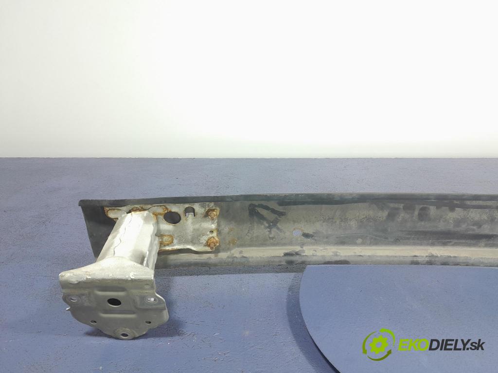 Toyota Prius 2013 výstuha narazník zad