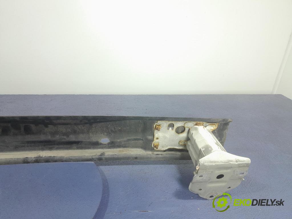 Toyota Prius 2013 výstuha narazník zad 
