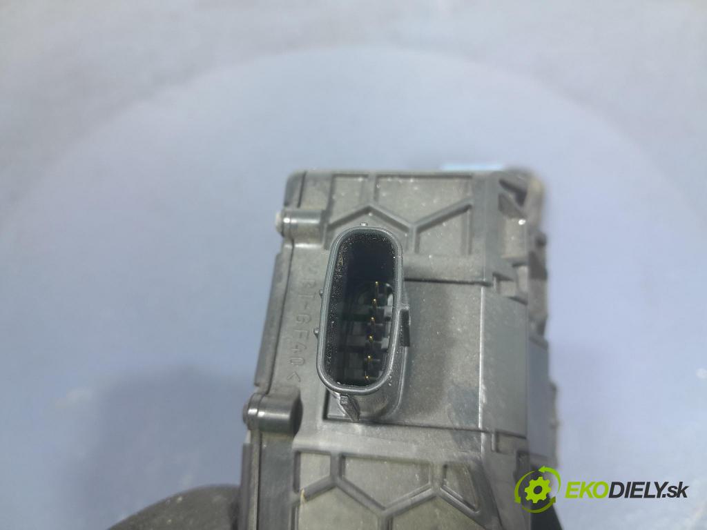 Lexus ES 2023 pedal Plyn: 78110-33171
