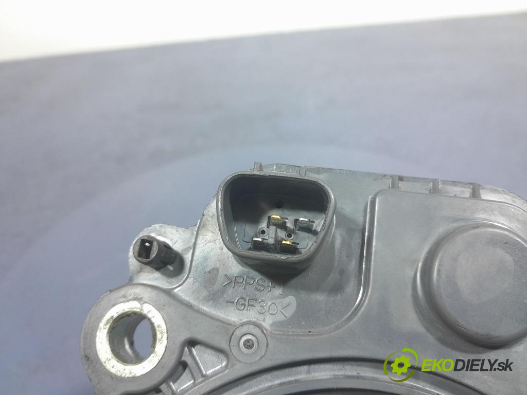 Toyota Prius 2013 čerpadlo Voda