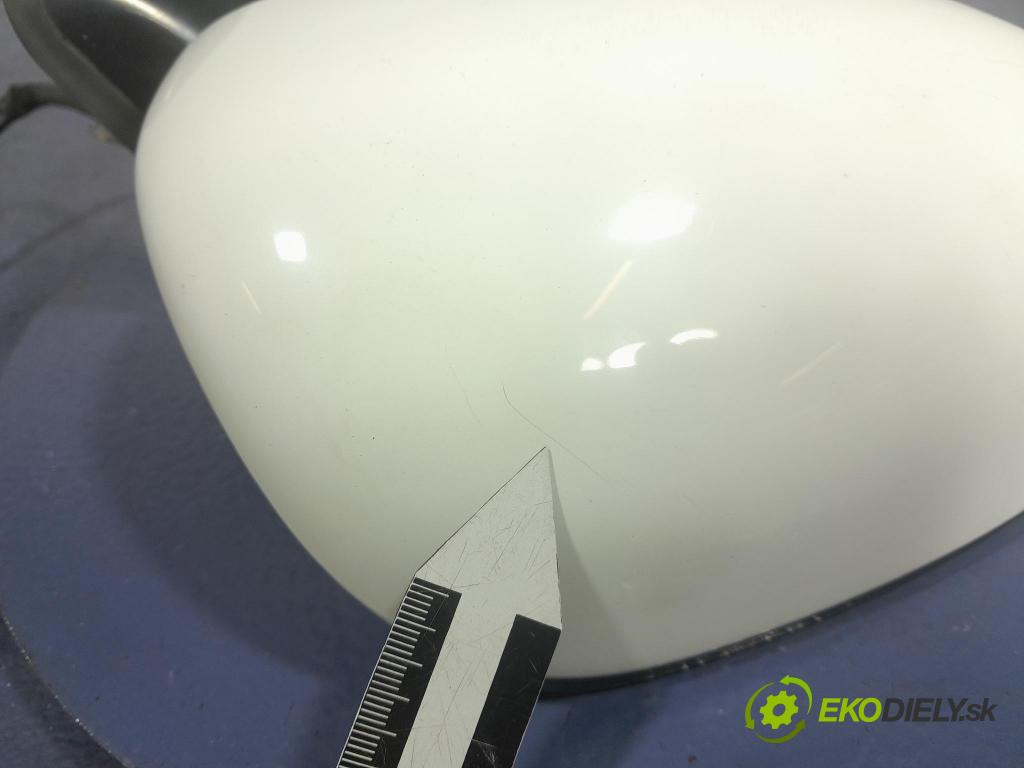 Toyota Prius 2013 zrkadlo pravé 