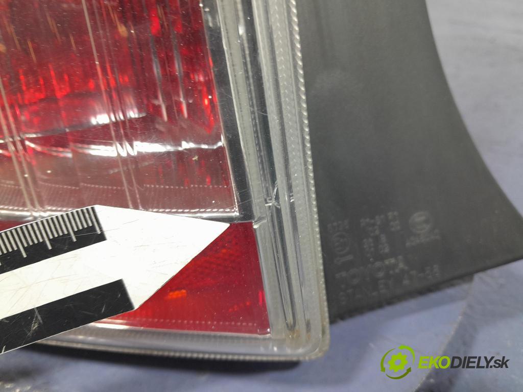 Toyota Prius 2013 světlo Zad: levá Mimo: