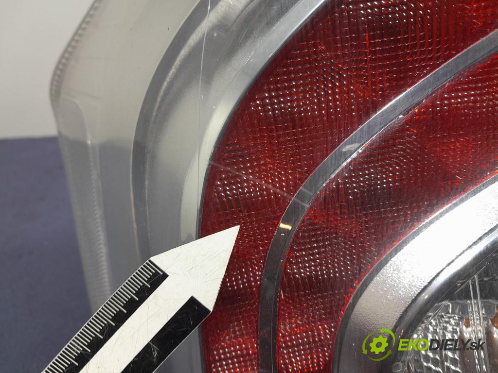 Toyota Prius 2013 světlo Zad: levá Mimo: