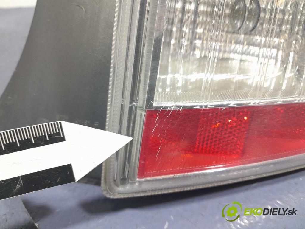 Toyota Prius 2013 světlo Zad: Práva: Mimo: