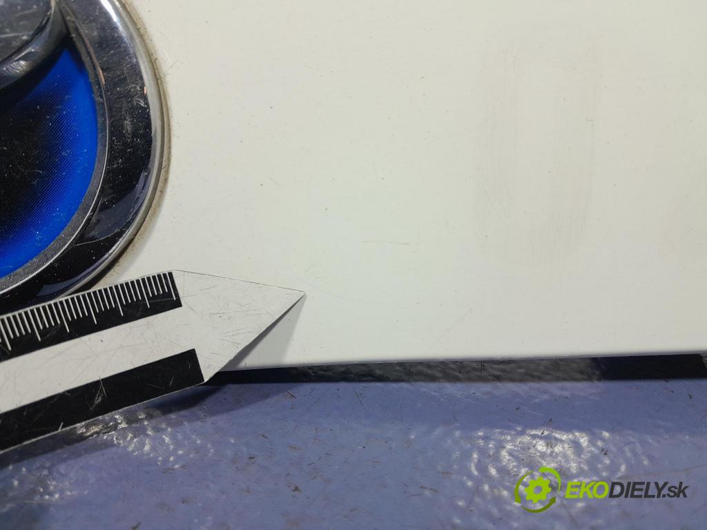 Toyota Prius 2013 zaslepka: zad 76811-47070