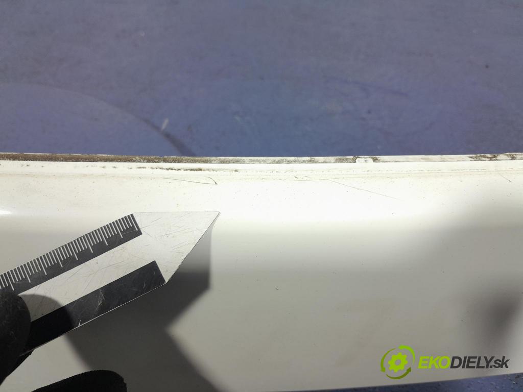 Toyota Prius 2013 zaslepka: zad 76811-47070