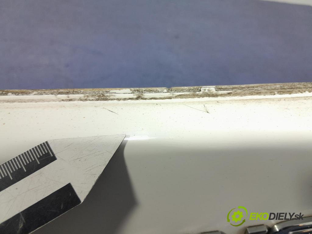 Toyota Prius 2013 zaslepka: zad 76811-47070