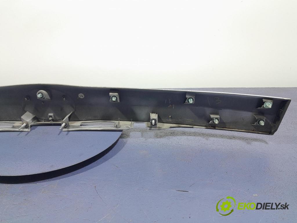 Toyota Prius 2013 zaslepka: zad 76811-47070