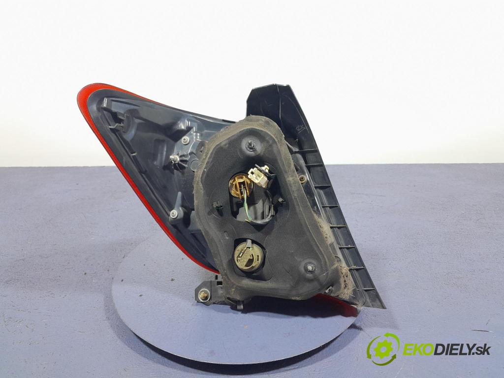 Toyota Yaris 2014 svetlo / reflektor zad Prava: Vonkajsia: 0D-166