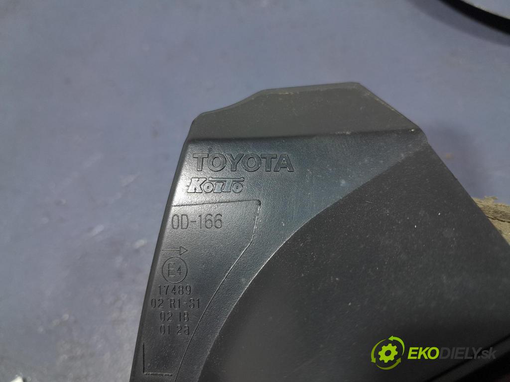 Toyota Yaris 2014 svetlo / reflektor zad Prava: Vonkajsia: 0D-166