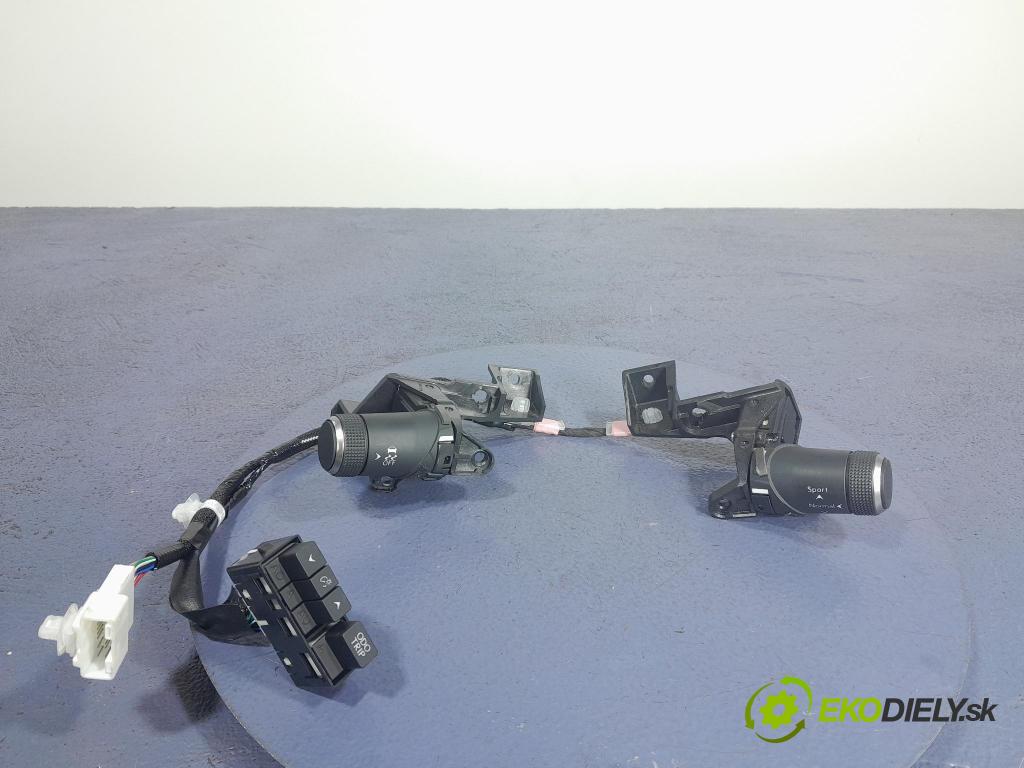Lexus ES 2023 prepínač 82149-33020