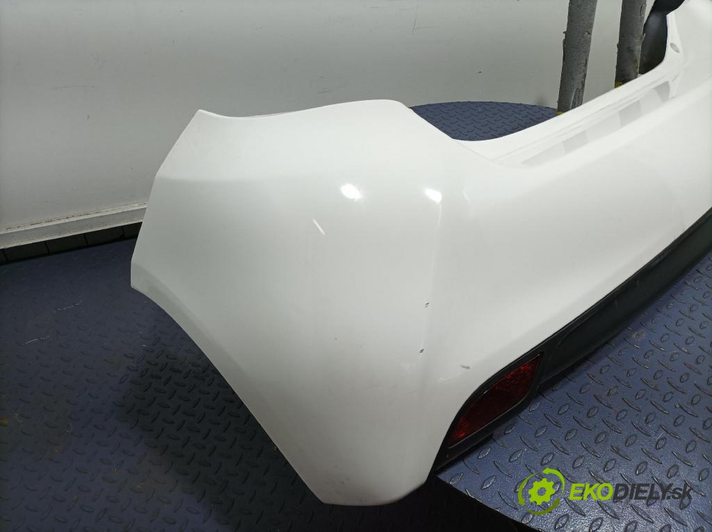 Toyota Yaris 2014 nárazník zad