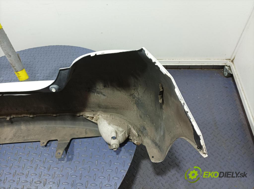 Toyota Yaris 2014 nárazník zad