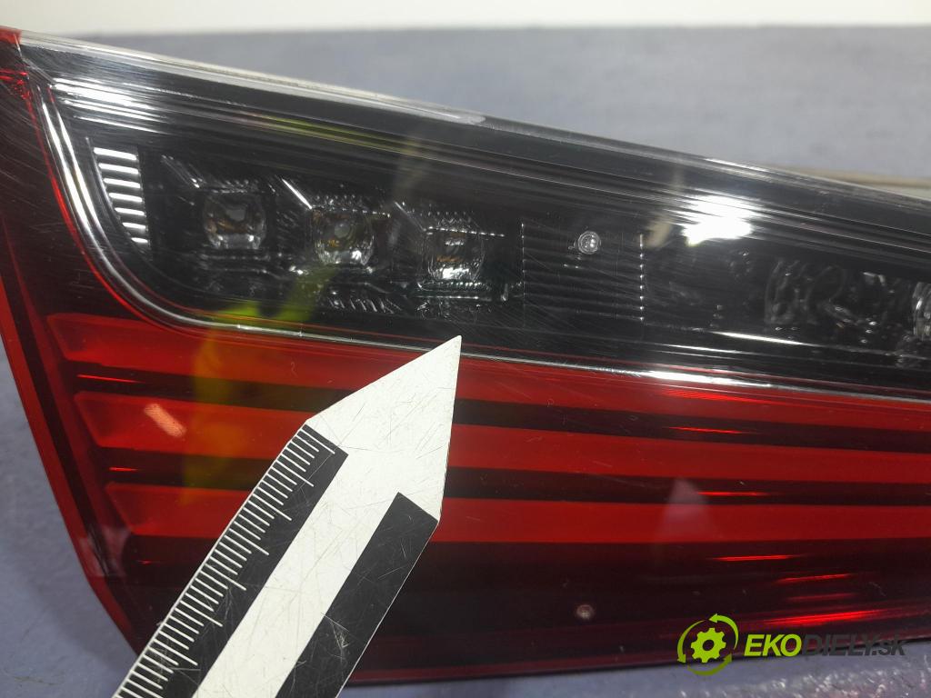 Lexus ES 2023 svetlo / reflektor zad ľavá Vnútri: