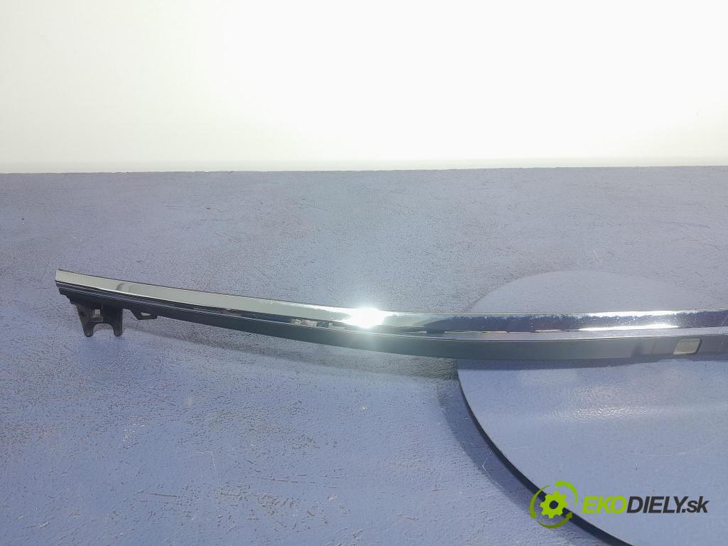 Lexus ES 2023 zaslepka: zad 76811-33320