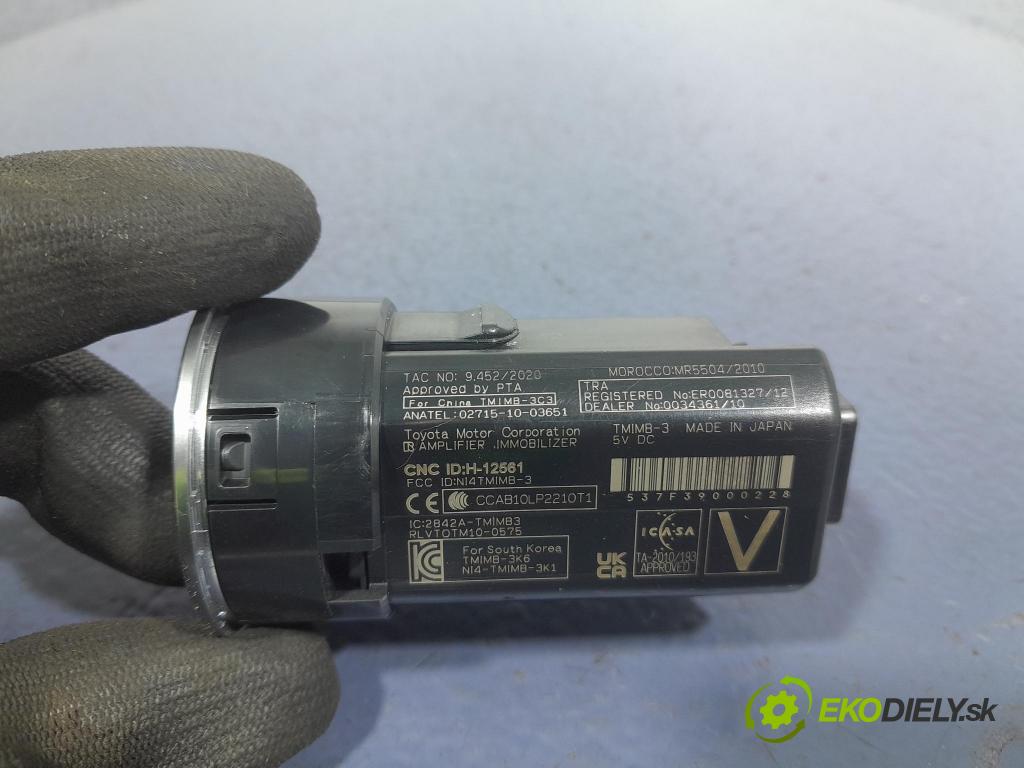 Lexus ES 2023 prepínač Start/Stop 55449-33130