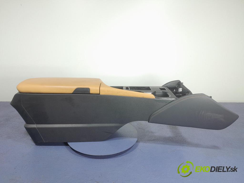 Lexus ES 2023 operadlo