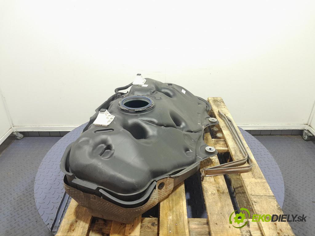 Lexus ES 2023 Nádrž: Paliva: 77100-33C00