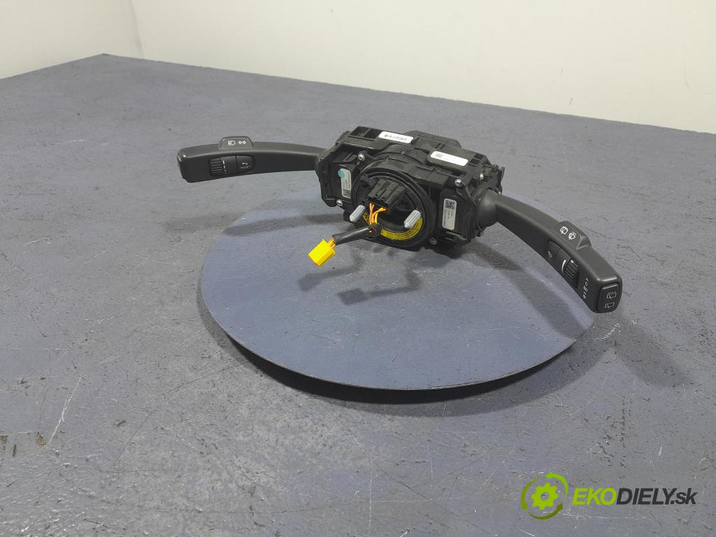 Volvo V40 2013 prepínač Komplex: 31327903