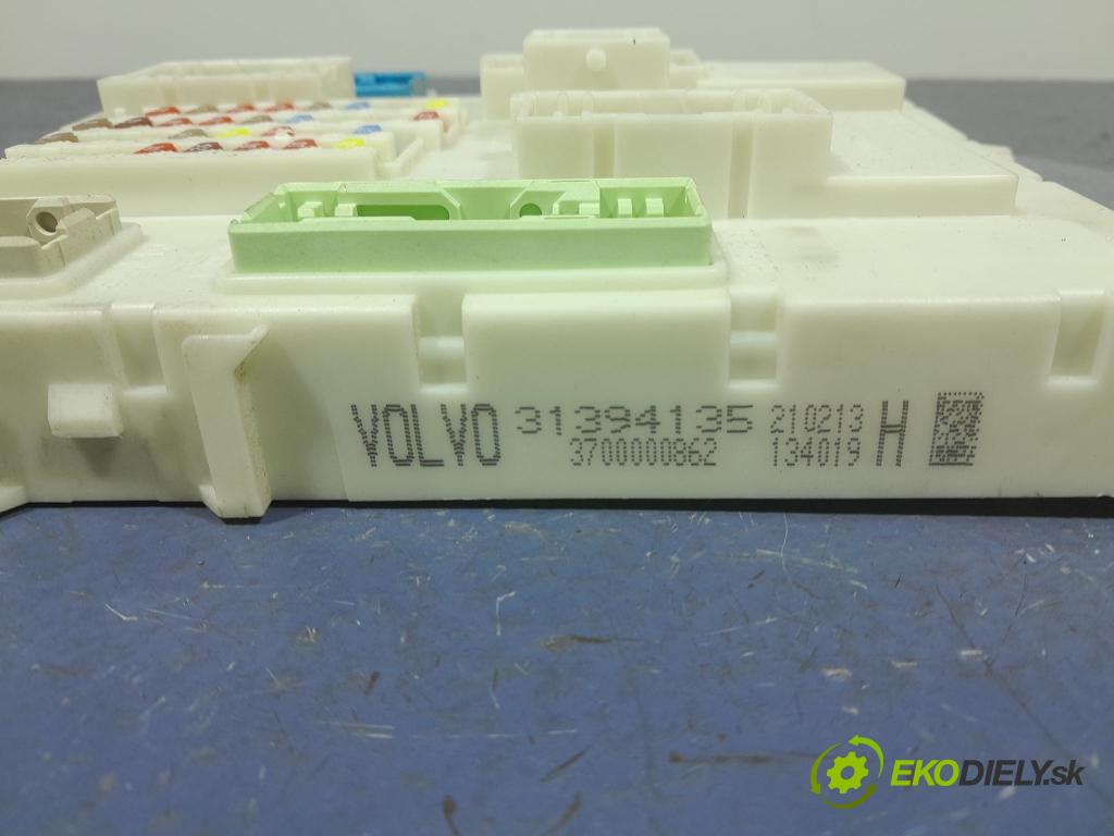 Volvo V40 2013 skrinka Poistky: 31394135