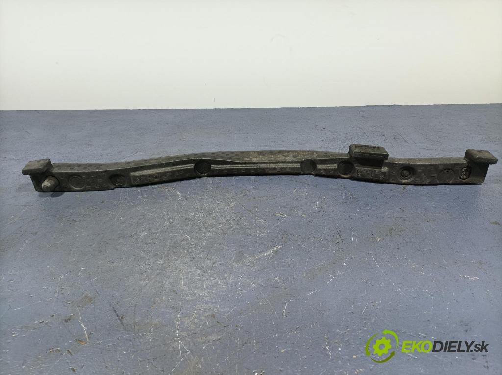 Nissan Navara 2019 výstuha narazník Predné 62090-4KJ0A