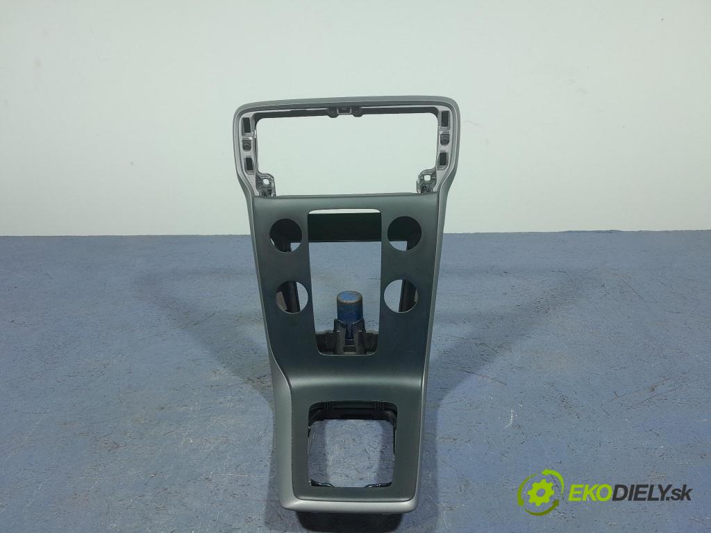Volvo V40 2013 lišta Dekoratívní: Uvnitř 31306639