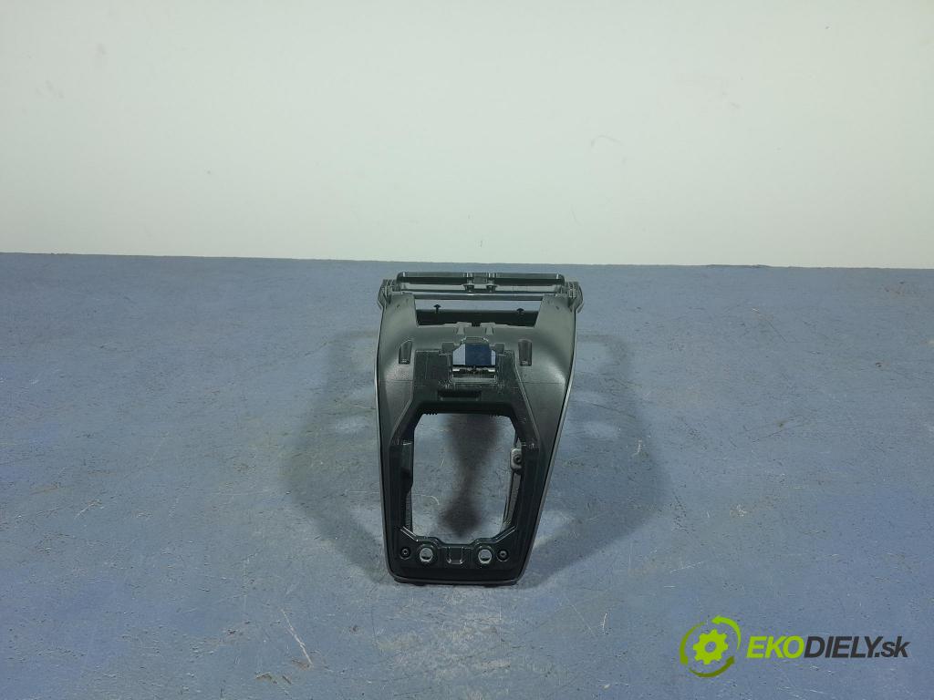 Volvo V40 2013 lišta Dekoratívní: Uvnitř 31306639