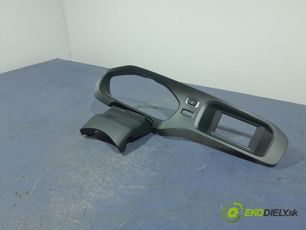Volvo V40 2013 kryt Plast: Interiéry: 31389537