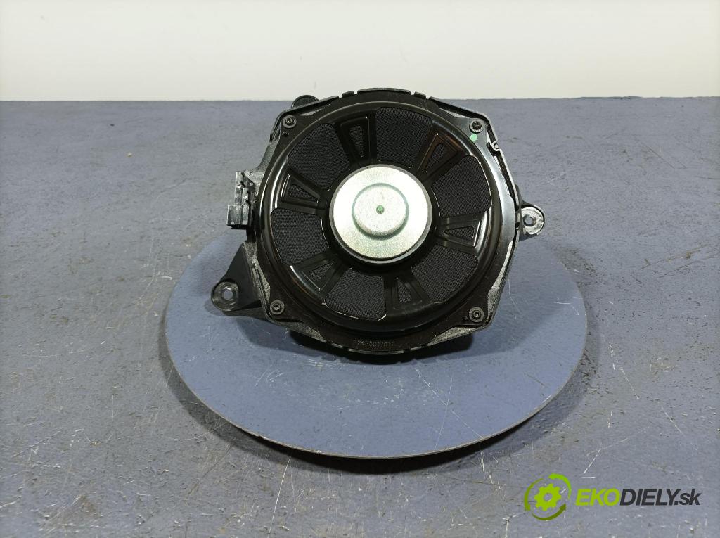 Mercedes A-klasa 2021 Reproduktor / Subwoofer: A2478203702