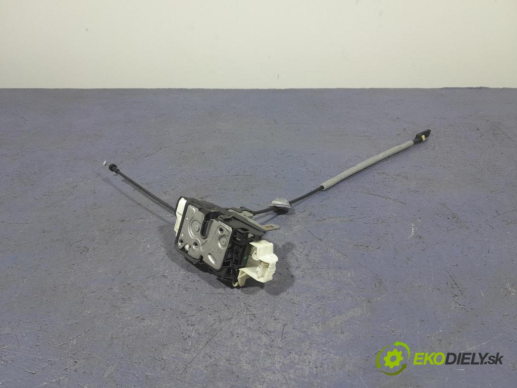 Volvo V40 2013 zámok dvere Predné Vľavo: 31301421