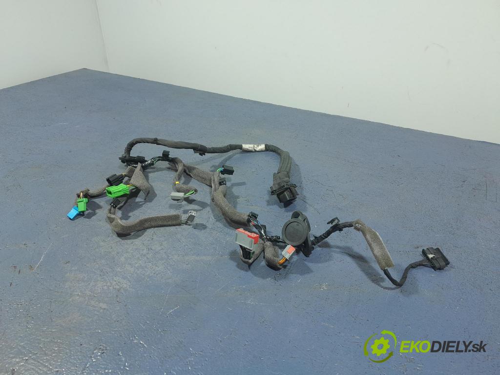 Volvo V40 2013 inštalácia Elektrický: 31334092