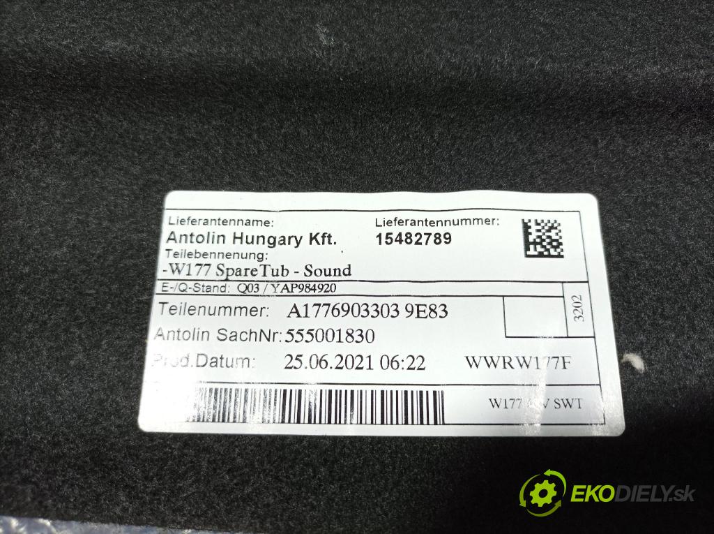 Mercedes A-klasa 2021 koberec do auta A1776903303