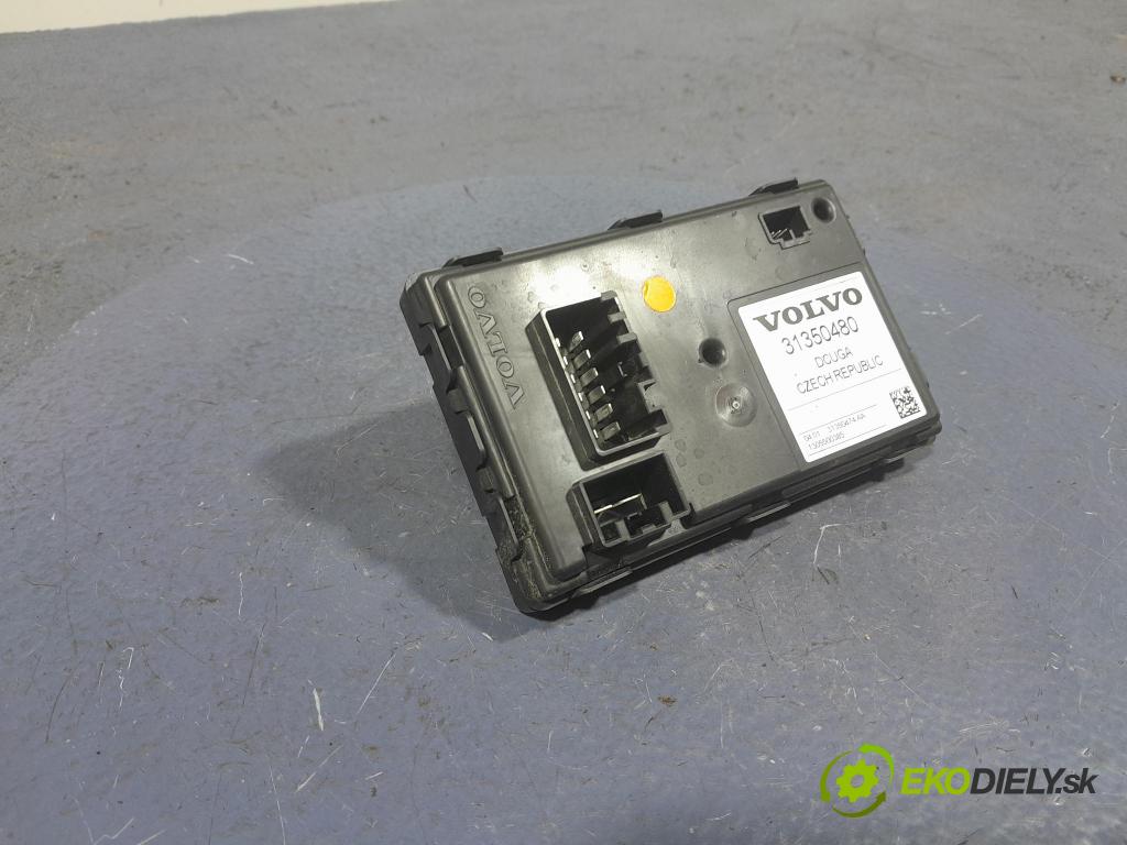 Volvo V40 2013 riadiaca jednotka 31350480