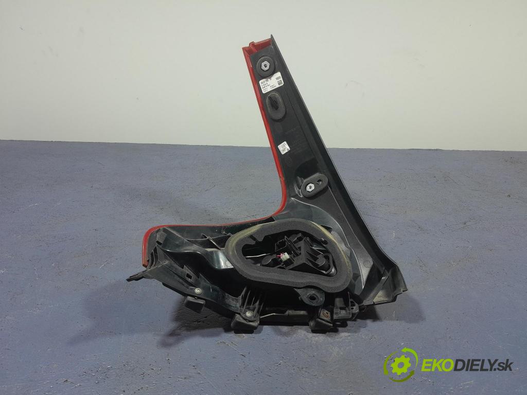 Volvo V40 2013 svetlo / reflektor zad Prava: Vonkajsia: 31395479
