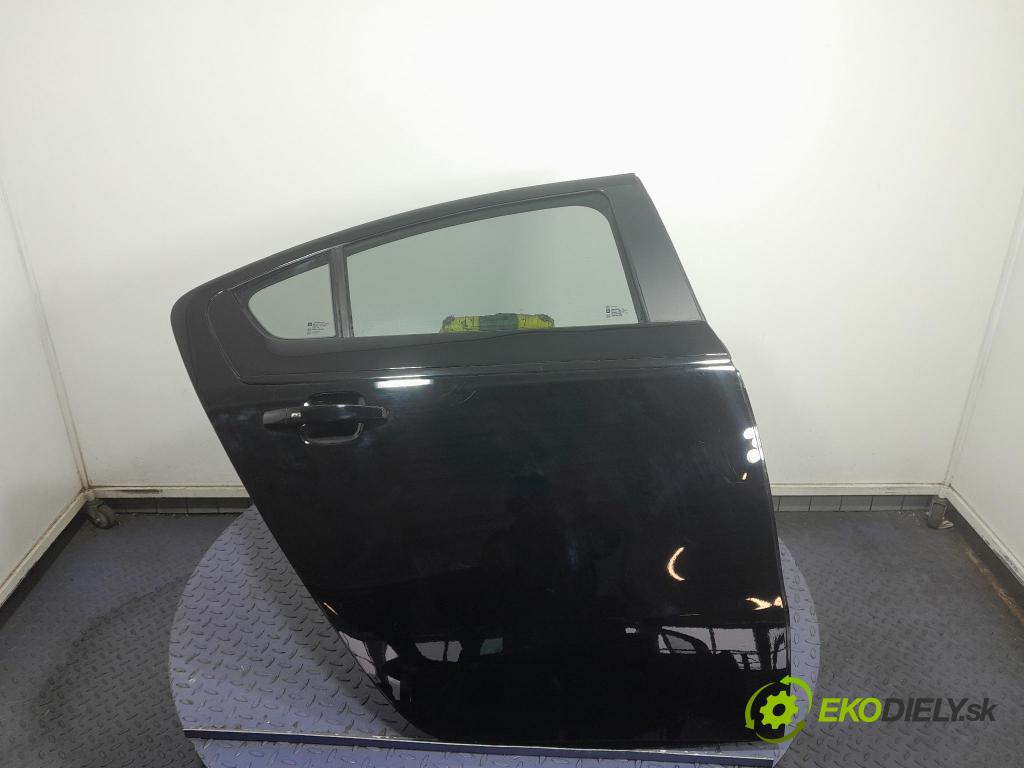 Opel Ampera 2013 dvere zad pravé