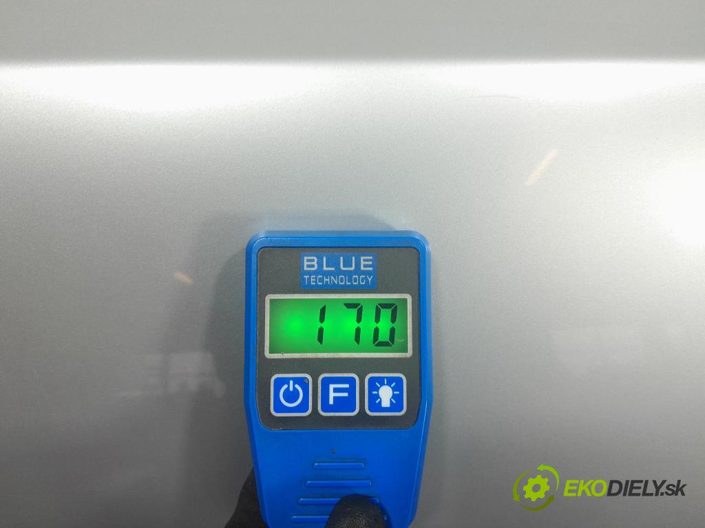 Volvo V40 2013 dvere zad Vľavo:
