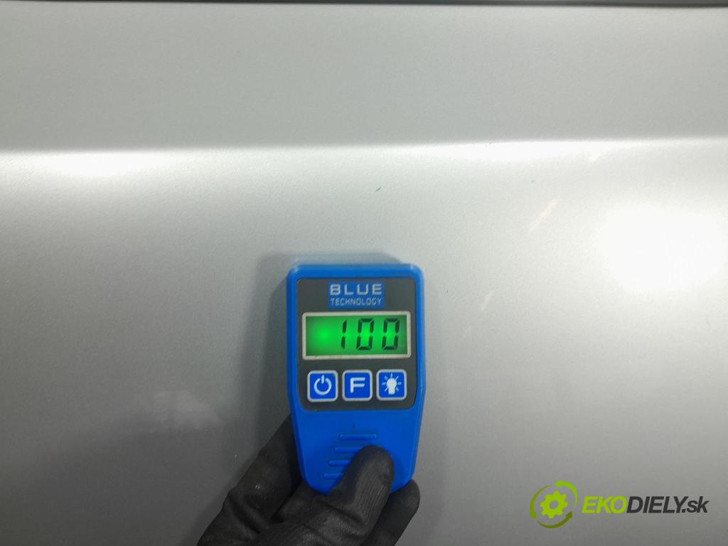 Volvo V40 2013 dvere zad pravé