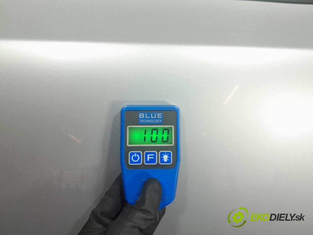 Volvo V40 2013 dvere Predné pravé
