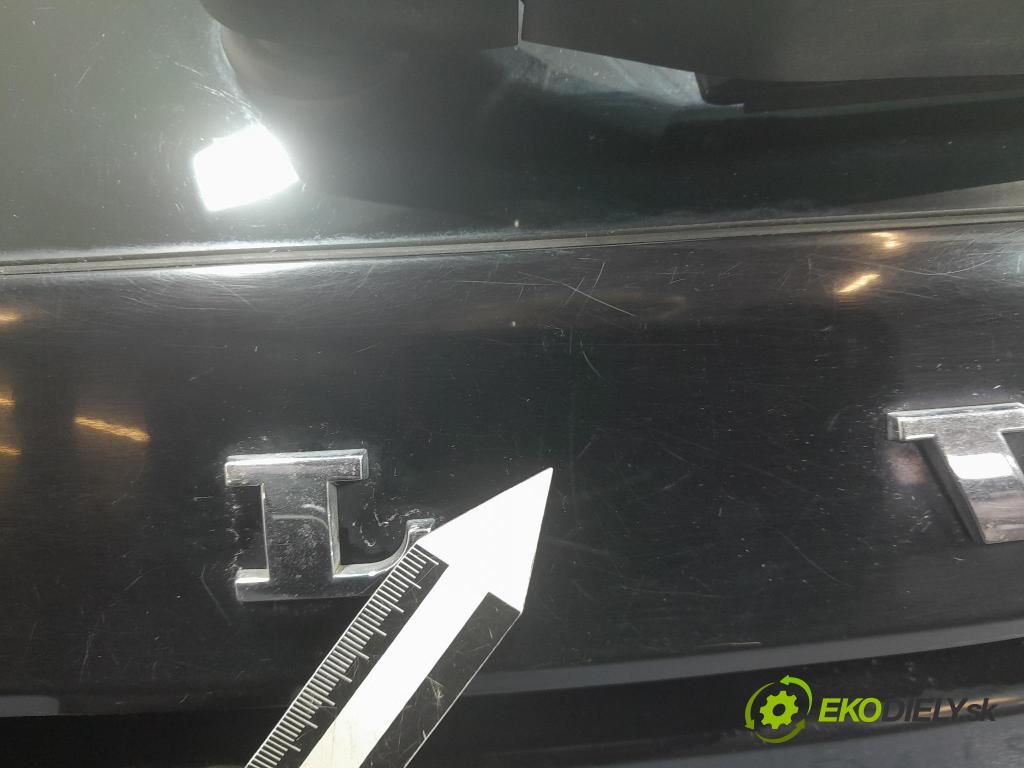 Volvo V40 2013 zadna dveře kufra: kufra: