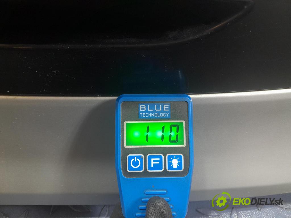 Volvo V40 2013 zadna dveře kufra: kufra: