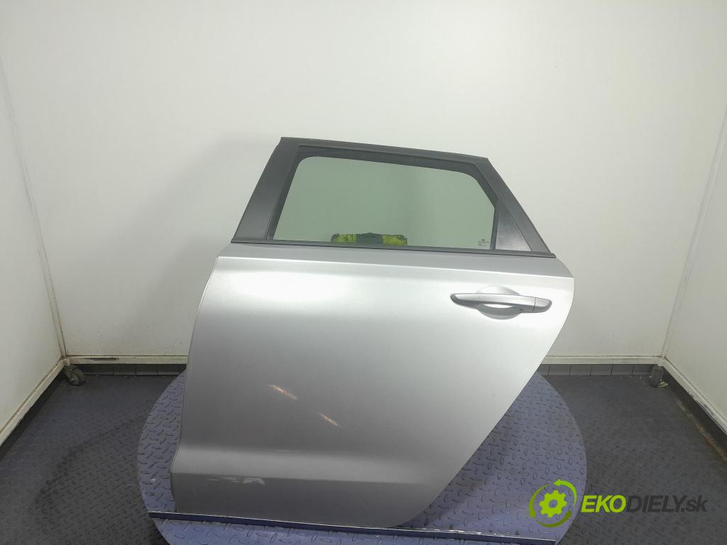 Hyundai I30 2022 dvere zad Vľavo: