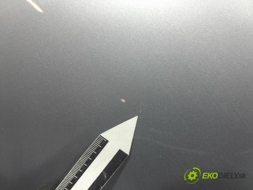 Hyundai I30 2022 dvere zad Vľavo: