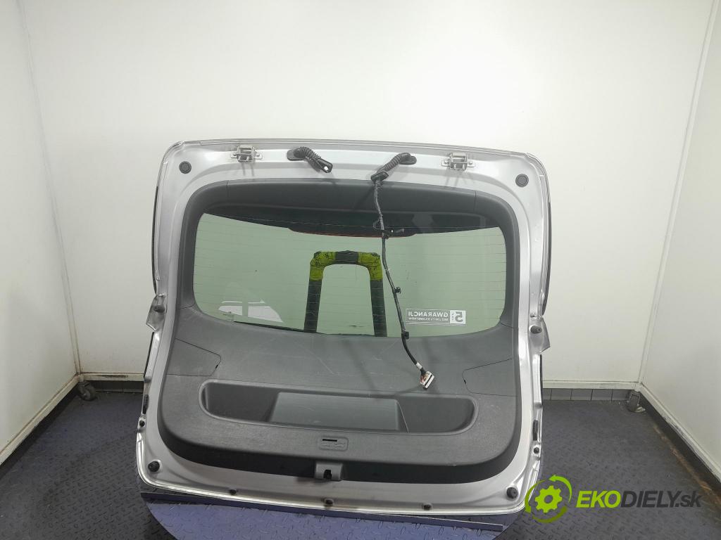 Hyundai I30 2022 zadna dveře kufra: kufra: 