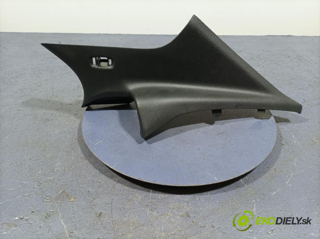 Mercedes A-klasa 2021 kryt Plast: Interiéry: A1776908902