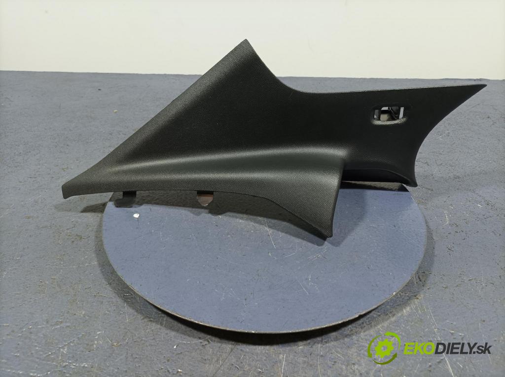 Mercedes A-klasa 2021 kryt Plast: Interiéry: A1776908802