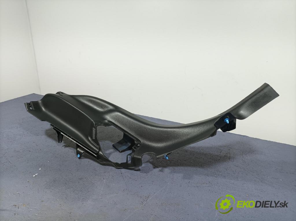 Mercedes A-klasa 2021 kryt Plast: Interiéry: A1776900501