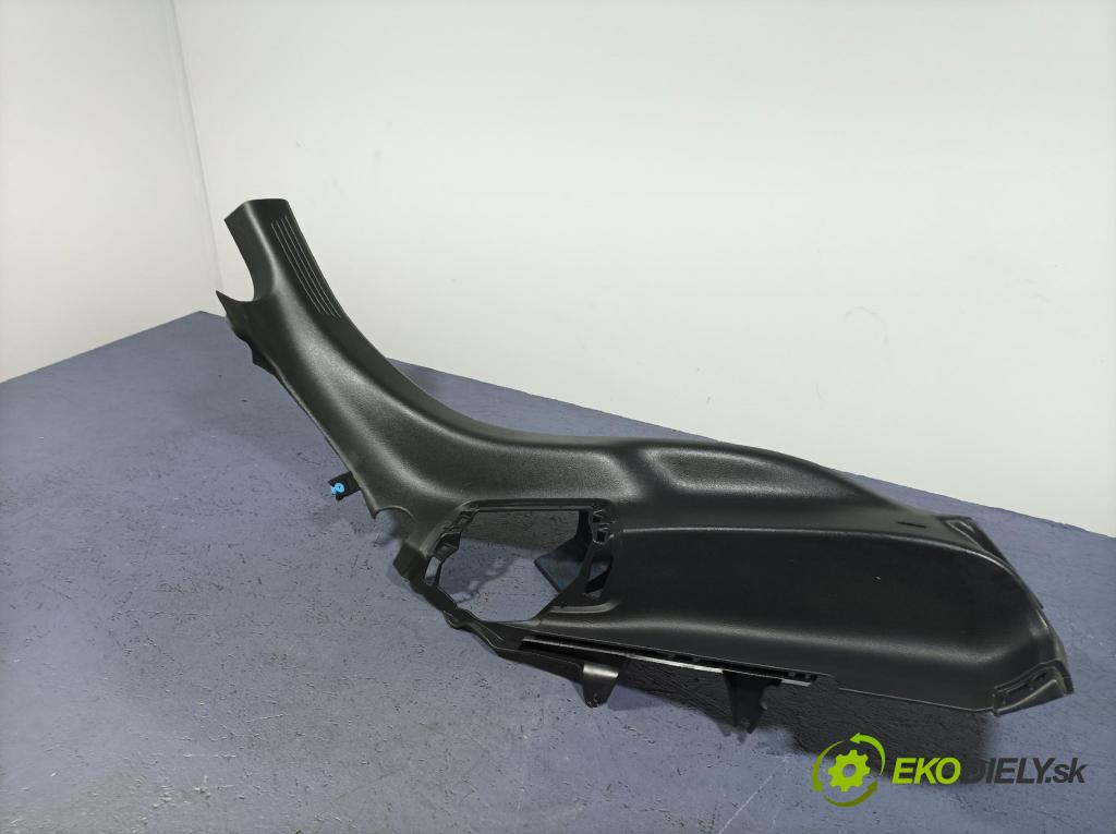 Mercedes A-klasa 2021 kryt Plast: Interiéry: A1776900601