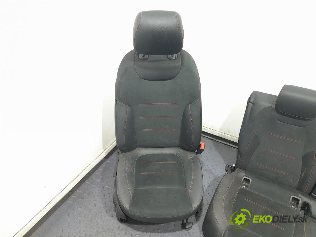 Mercedes A-klasa 2021 sedačke: Set.: