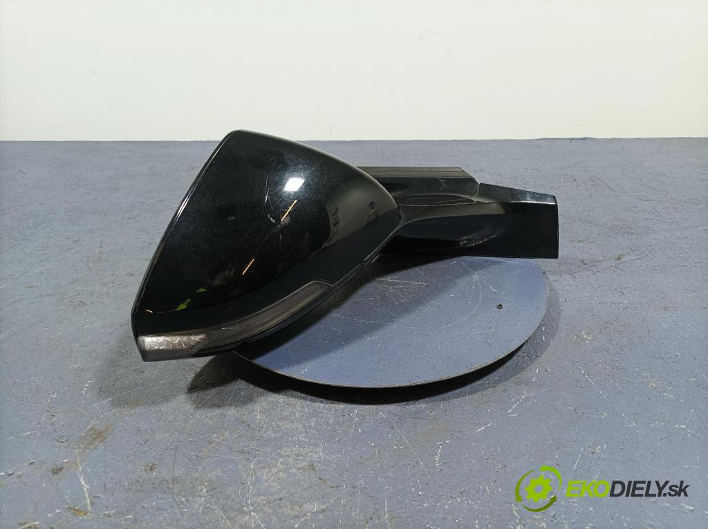 Opel Ampera 2013 zrkadlo pravé